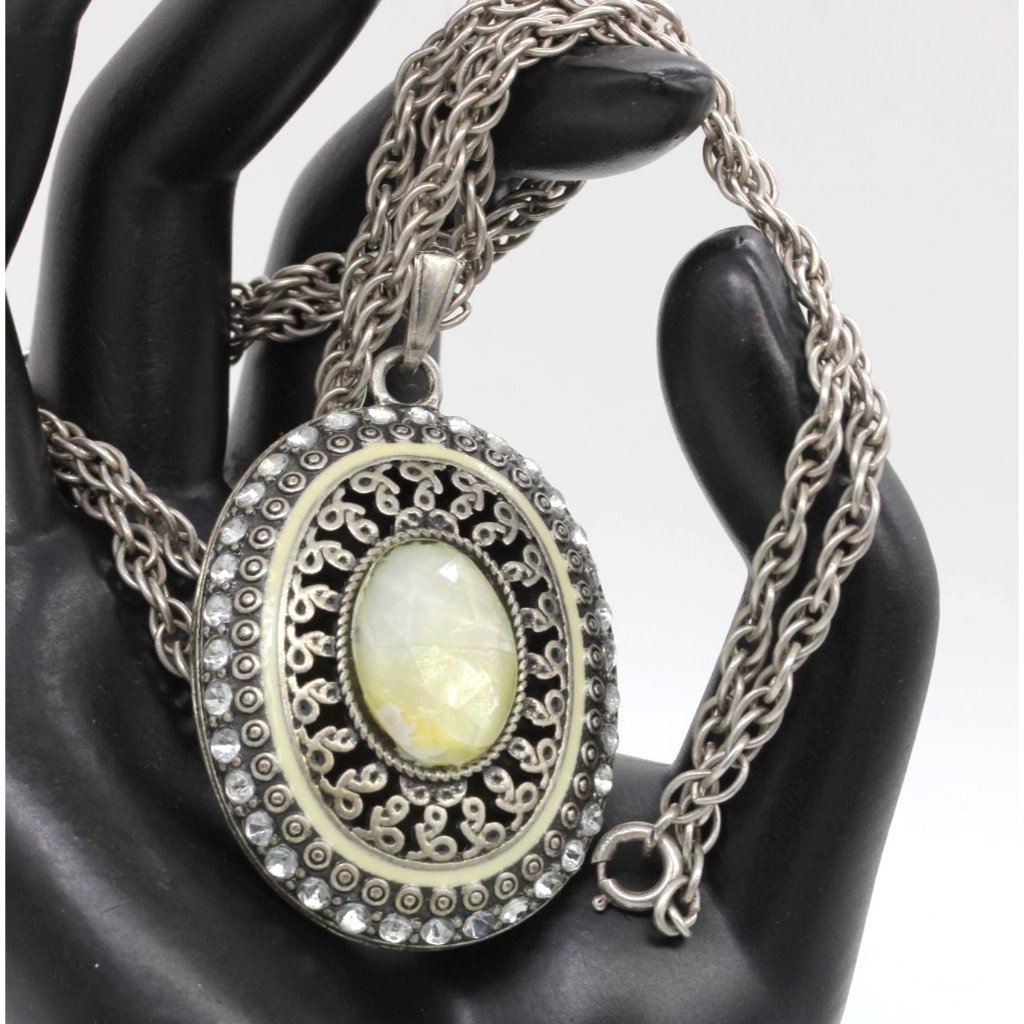 Silver Vintage Rhinestone Oval Victorian Pendant 24 Rope Chain 369 Grams 49$